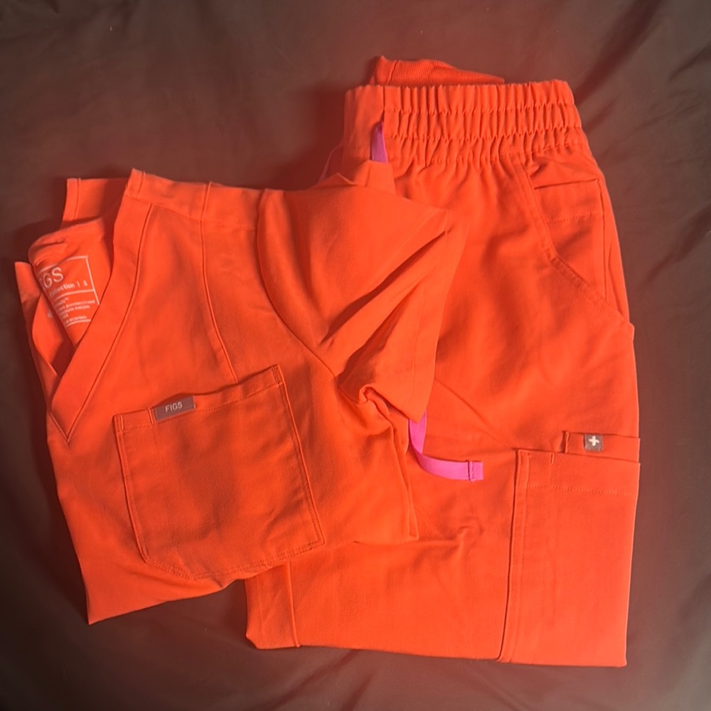 Woman’s Fireside Scrub Set